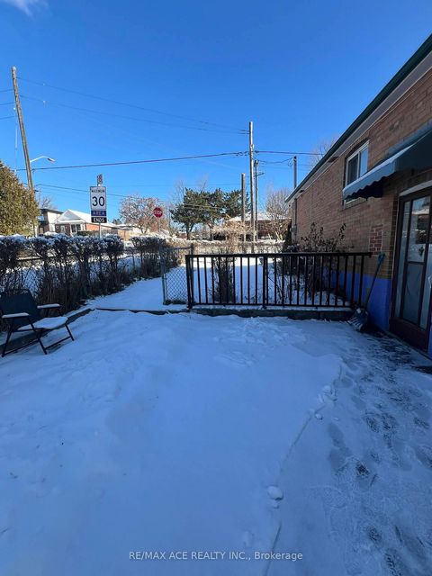 Photo 16 at 294 Pharmacy Avenue, Birchmount, Toronto