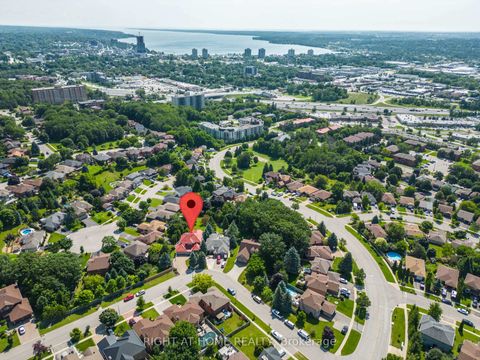 Photo 12 at 11 Thackeray Crescent, Letitia Heights, Barrie