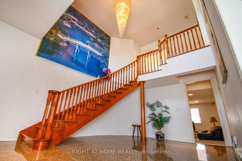 Photo 23 at 11 Thackeray Crescent, Letitia Heights, Barrie