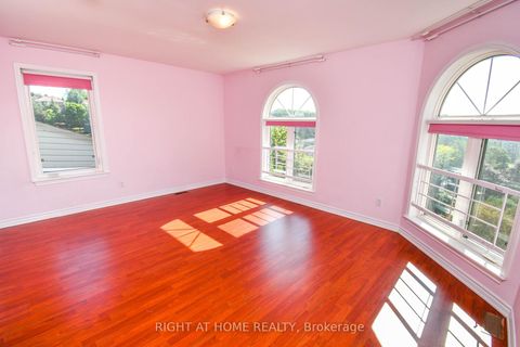 Photo 30 at 11 Thackeray Crescent, Letitia Heights, Barrie