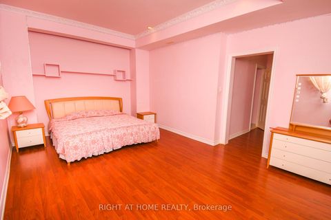 Photo 39 at 11 Thackeray Crescent, Letitia Heights, Barrie