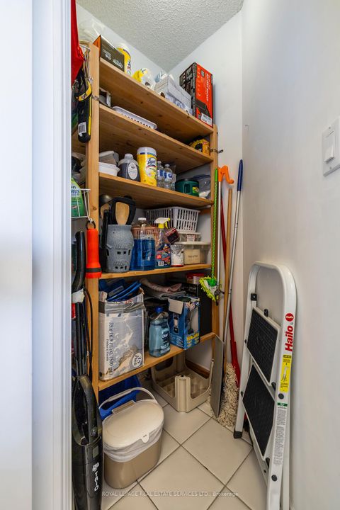 Photo 11 at 2812 - 1 Palace Pier Court, Mimico, Toronto