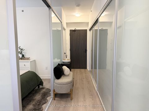 Photo 6 at 3109 - 426 University Avenue, Chinatown, Toronto