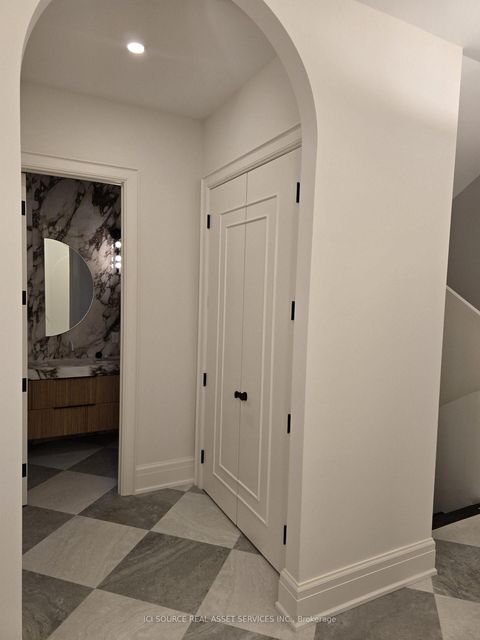 Photo 4 at 38 Ridgevale Drive, Lawrence, Toronto