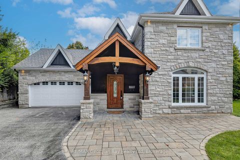 Photo 2 at 105 Duckworth Street, Codrington, Barrie