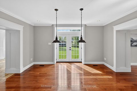 Photo 7 at 105 Duckworth Street, Codrington, Barrie