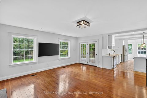 Photo 14 at 105 Duckworth Street, Codrington, Barrie