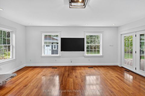 Photo 15 at 105 Duckworth Street, Codrington, Barrie