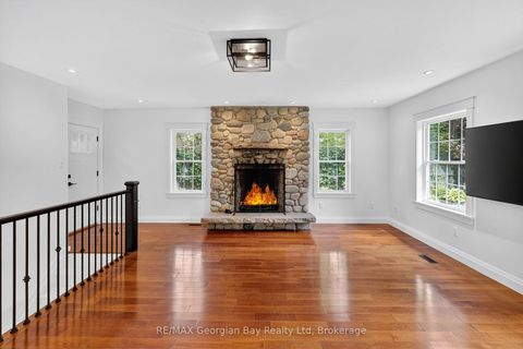 Photo 16 at 105 Duckworth Street, Codrington, Barrie