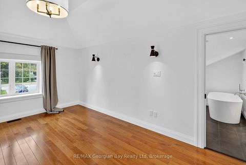 Photo 28 at 105 Duckworth Street, Codrington, Barrie