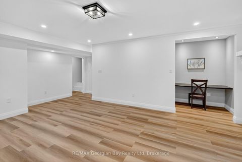 Photo 34 at 105 Duckworth Street, Codrington, Barrie