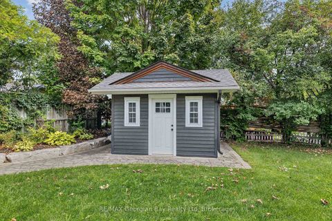 Photo 42 at 105 Duckworth Street, Codrington, Barrie