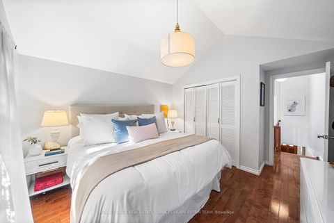 Photo 8 at 25 Bishop Street, Annex, Toronto