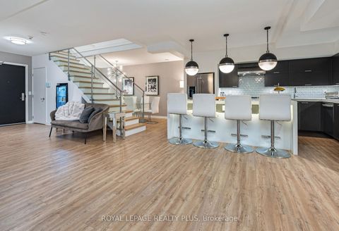 Photo 2 at 117 - 55 Stewart Street, Waterfront Communities C1, Toronto