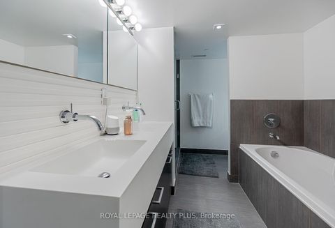 Photo 27 at 117 - 55 Stewart Street, Waterfront Communities C1, Toronto