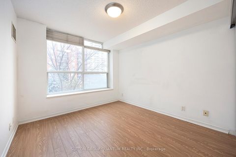 Photo 12 at 302 - 245 Davisville Avenue, Mount Pleasant West, Toronto