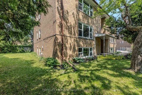 Photo 3 at 50 Cuffley Crescent N, CFB, Toronto