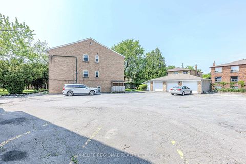 Photo 9 at 50 Cuffley Crescent N, CFB, Toronto
