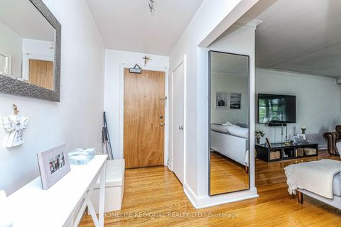 Photo 10 at 50 Cuffley Crescent N, CFB, Toronto