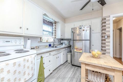 Photo 17 at 50 Cuffley Crescent N, CFB, Toronto