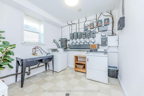 Photo 34 at 50 Cuffley Crescent N, CFB, Toronto