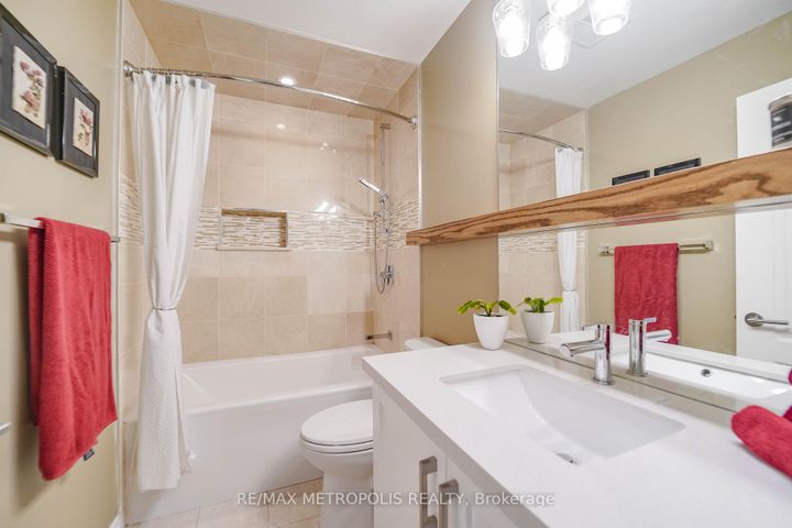 Photo 15 at 201 - 1 Watergarden Way, Bayview Village, Toronto