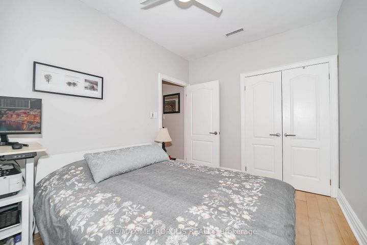 Photo 18 at 201 - 1 Watergarden Way, Bayview Village, Toronto