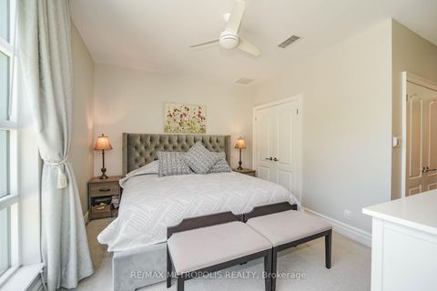 Photo 11 at 201 - 1 Watergarden Way, Bayview Village, Toronto