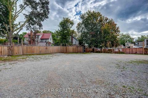 Photo 27 at 853 Simcoe Street S, Lakeview, Oshawa