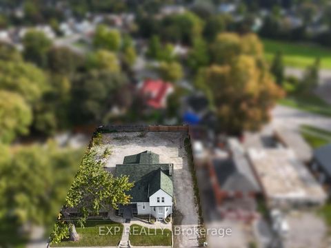 Photo 32 at 853 Simcoe Street S, Lakeview, Oshawa