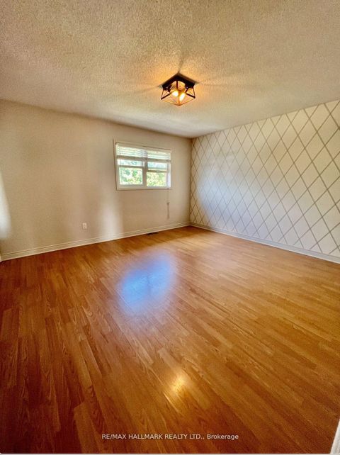 Photo 4 at 393 pickering Crescent, College Manor, Newmarket