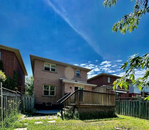 Photo 6 at 393 pickering Crescent, College Manor, Newmarket