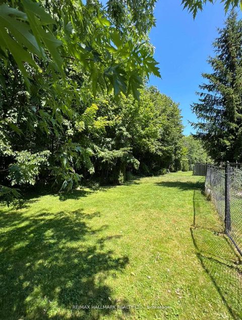 Photo 8 at 393 pickering Crescent, College Manor, Newmarket