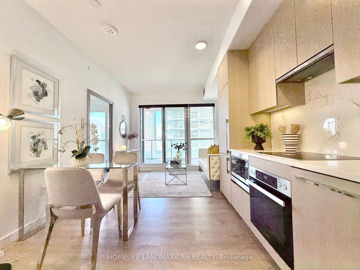 Photo 3 at 915 - 25 McMahon Drive, Bayview Village, Toronto