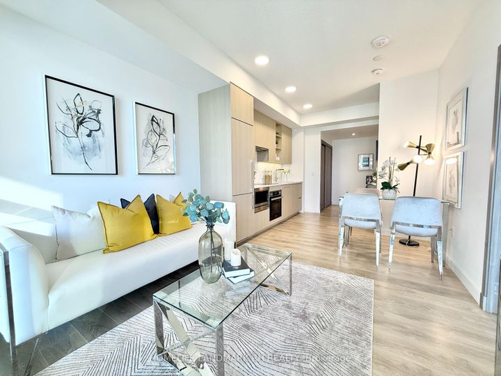 Photo 4 at 915 - 25 McMahon Drive, Bayview Village, Toronto