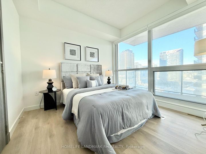 Photo 8 at 915 - 25 McMahon Drive, Bayview Village, Toronto