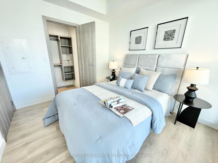 Photo 11 at 915 - 25 McMahon Drive, Bayview Village, Toronto