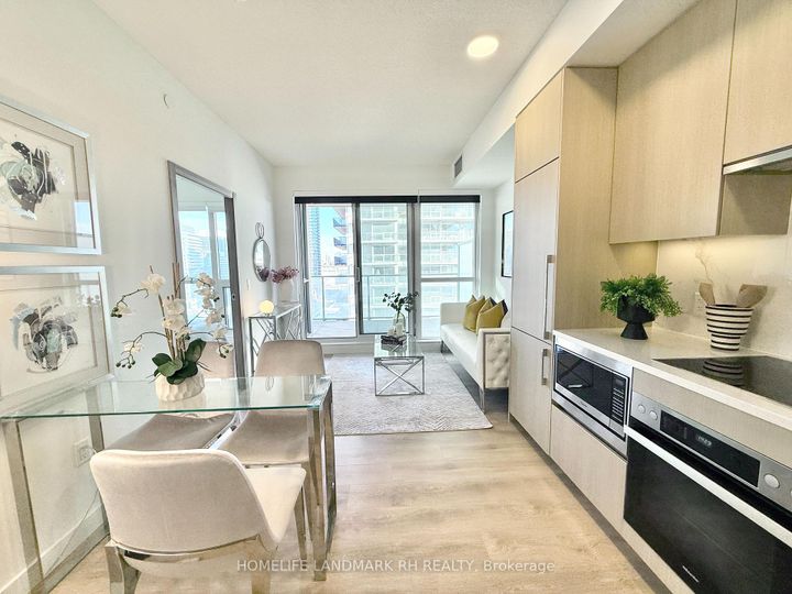 Photo 16 at 915 - 25 McMahon Drive, Bayview Village, Toronto