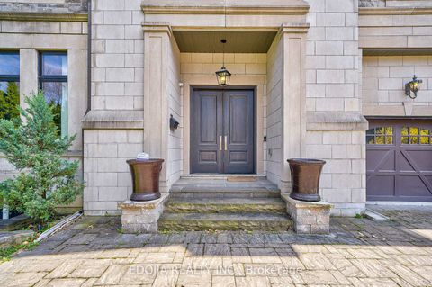 Photo 2 at 141 Highland Crescent, York Mills, Toronto