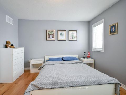 Photo 19 at 24 Connaught Lane, Shore, Barrie