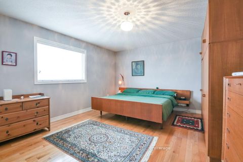 Photo 24 at 24 Connaught Lane, Shore, Barrie