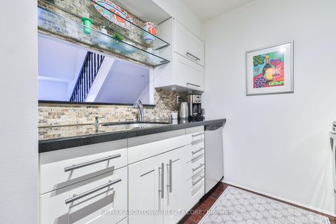 Photo 10 at 404 - 185 Robinson Street, OO Old Oakville, Oakville