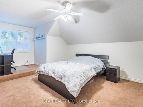 Photo 24 at 1027 Masters Green, GA Glen Abbey, Oakville