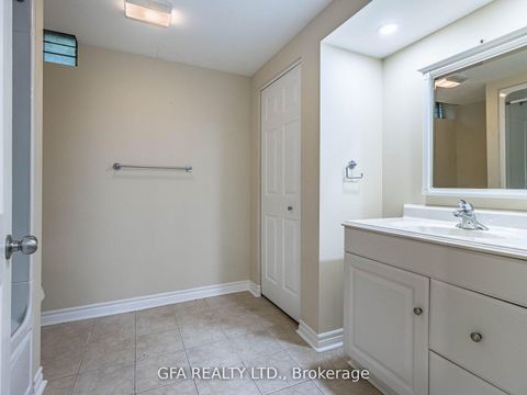 Photo 34 at 1027 Masters Green, GA Glen Abbey, Oakville