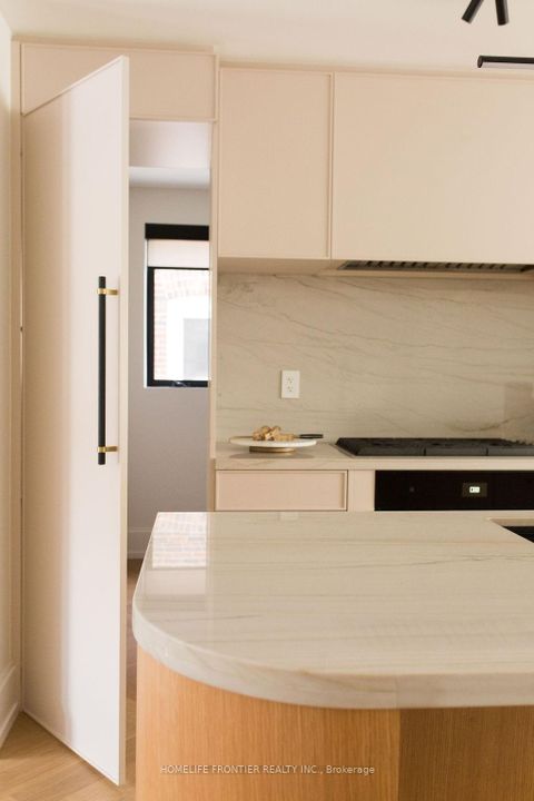 Photo 6 at 127 Glenvale Boulevard, Leaside, Toronto