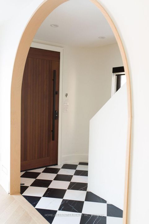 Photo 13 at 127 Glenvale Boulevard, Leaside, Toronto