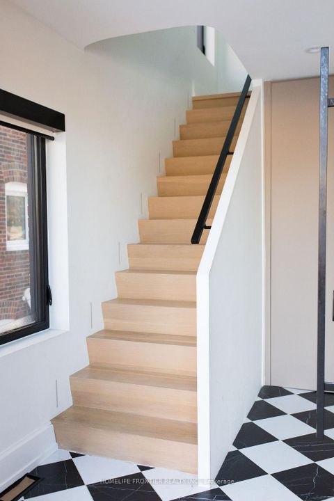 Photo 14 at 127 Glenvale Boulevard, Leaside, Toronto