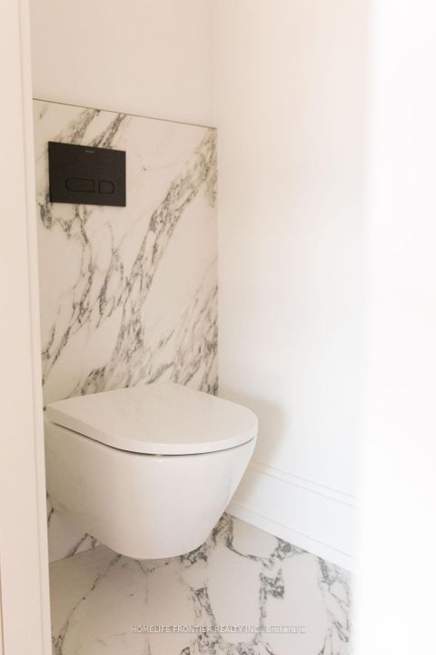 Photo 16 at 127 Glenvale Boulevard, Leaside, Toronto