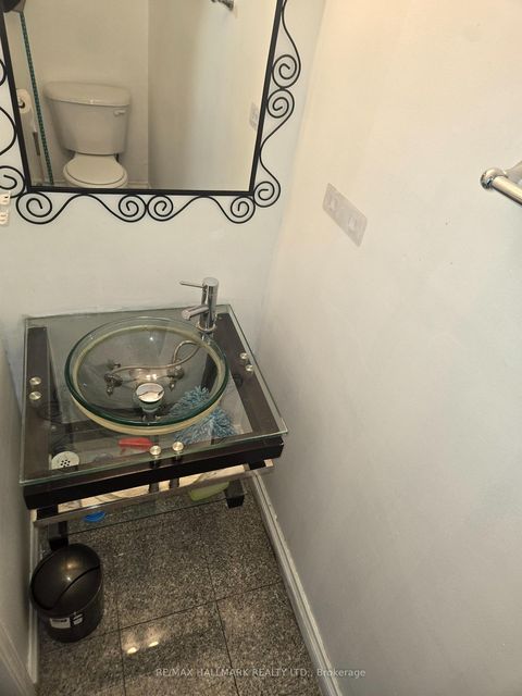 Photo 7 at 39 John Cabot Way, Jane Heights, Toronto