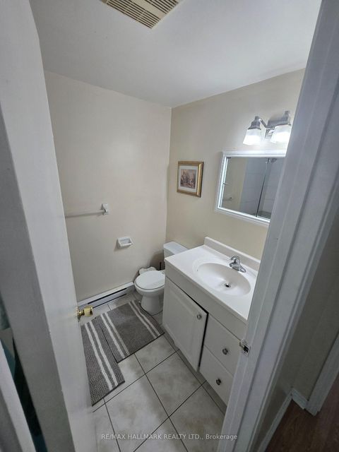 Photo 39 at 39 John Cabot Way, Jane Heights, Toronto